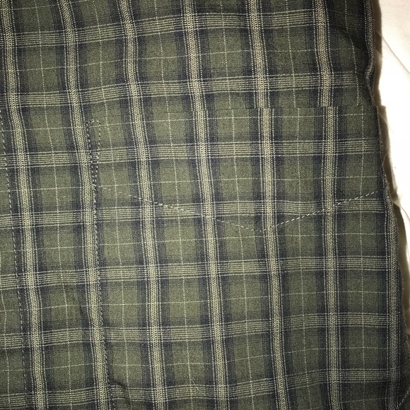 Button down - Picture 6 of 6